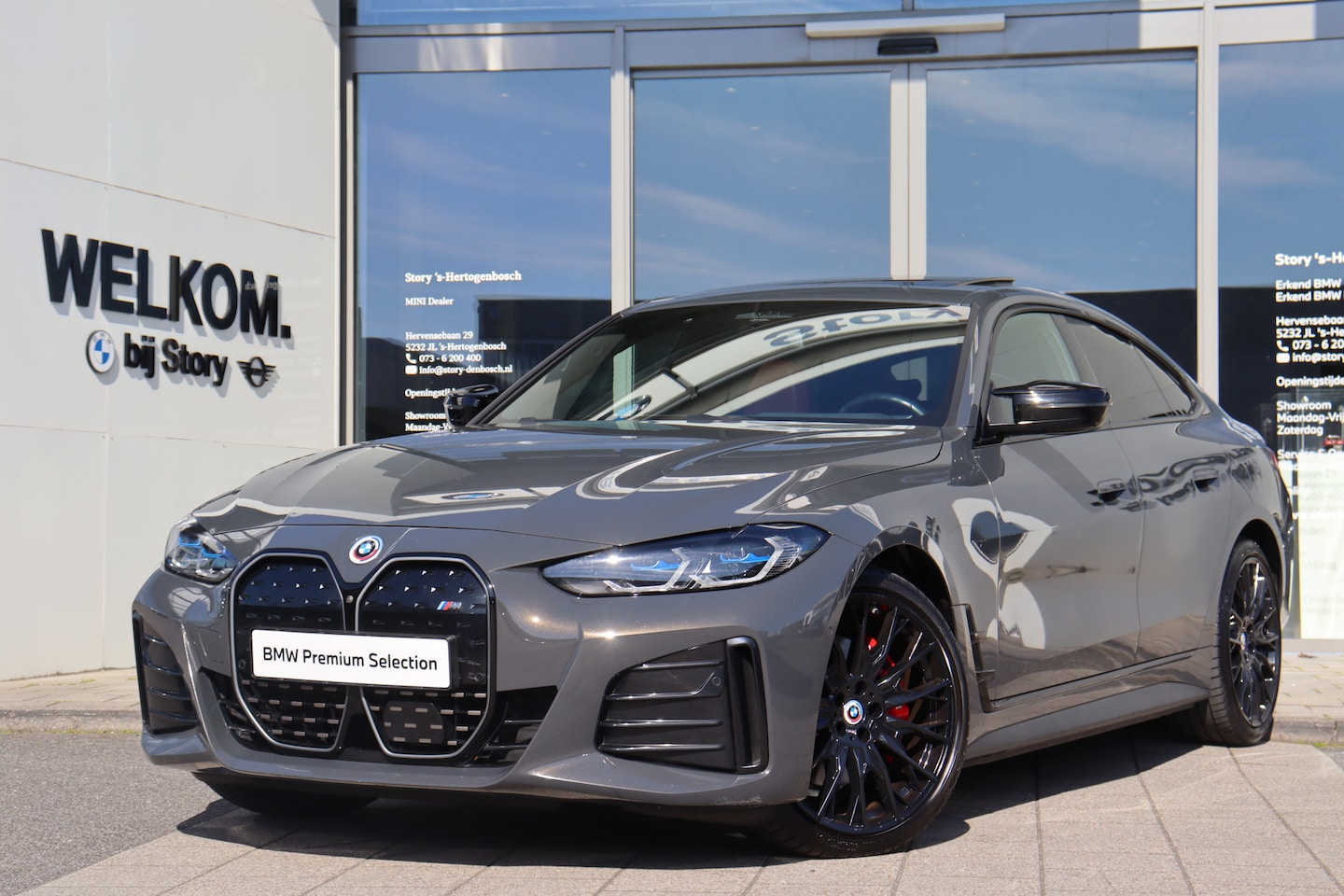 BMW i4 - M50 High Executive / Schuif-kanteldak / Trekhaak / Laserlight / Adaptief M Onderstel / Ada - AutoWereld.nl