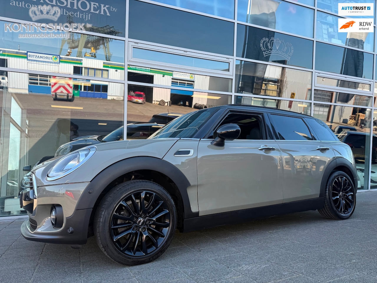 MINI Clubman - 1.5 Cooper Chili Serious Business Mini 1.5 Cooper Chili Serious Business - AutoWereld.nl