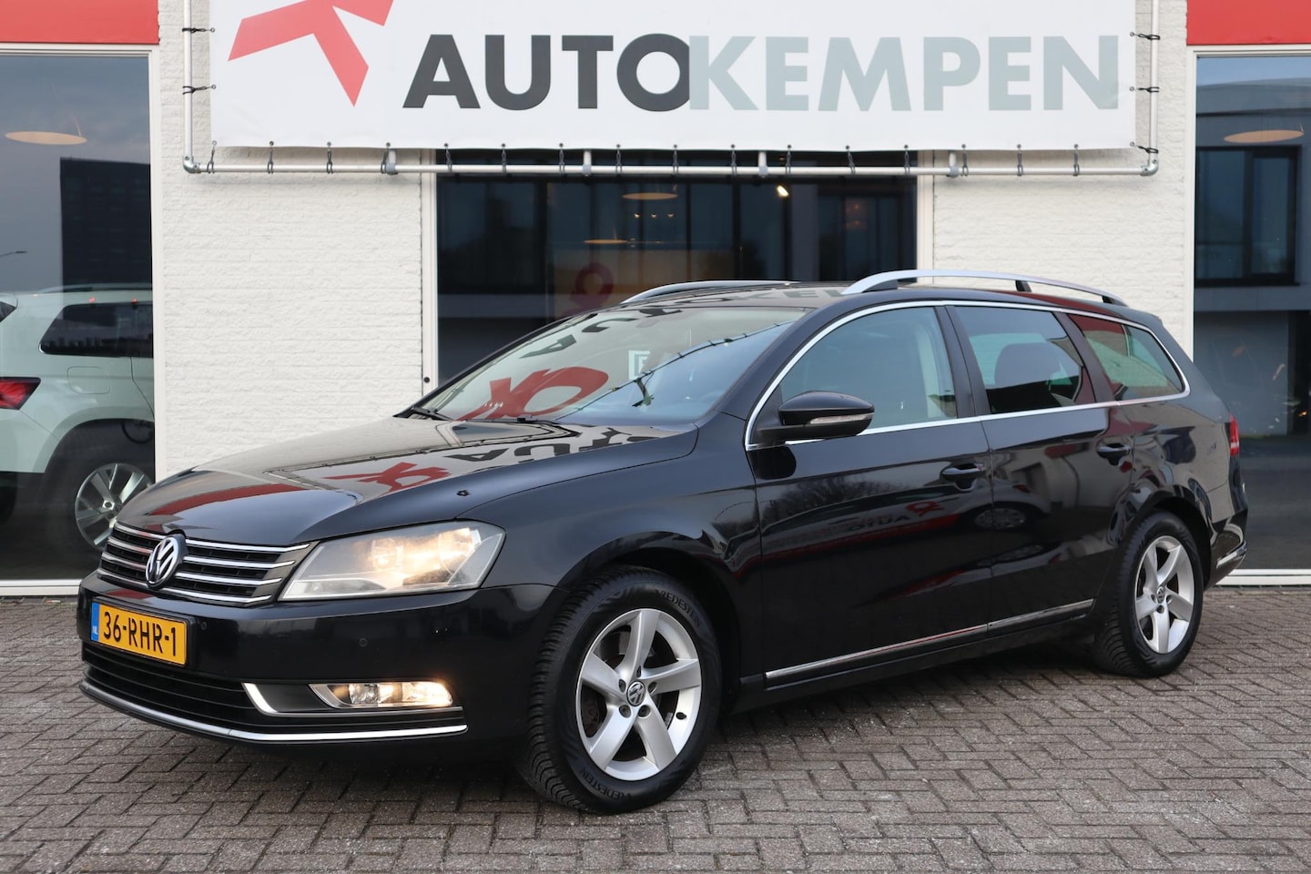 Volkswagen Passat Variant - 2.0 TDI COMFORTLINE BLUEMOTION NAVI|CRUISE|TREKHAAK - AutoWereld.nl