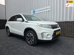 Suzuki Vitara - 1.5 Hybrid Select / Panodak / Stoelverwarming / afn.Trekhaak