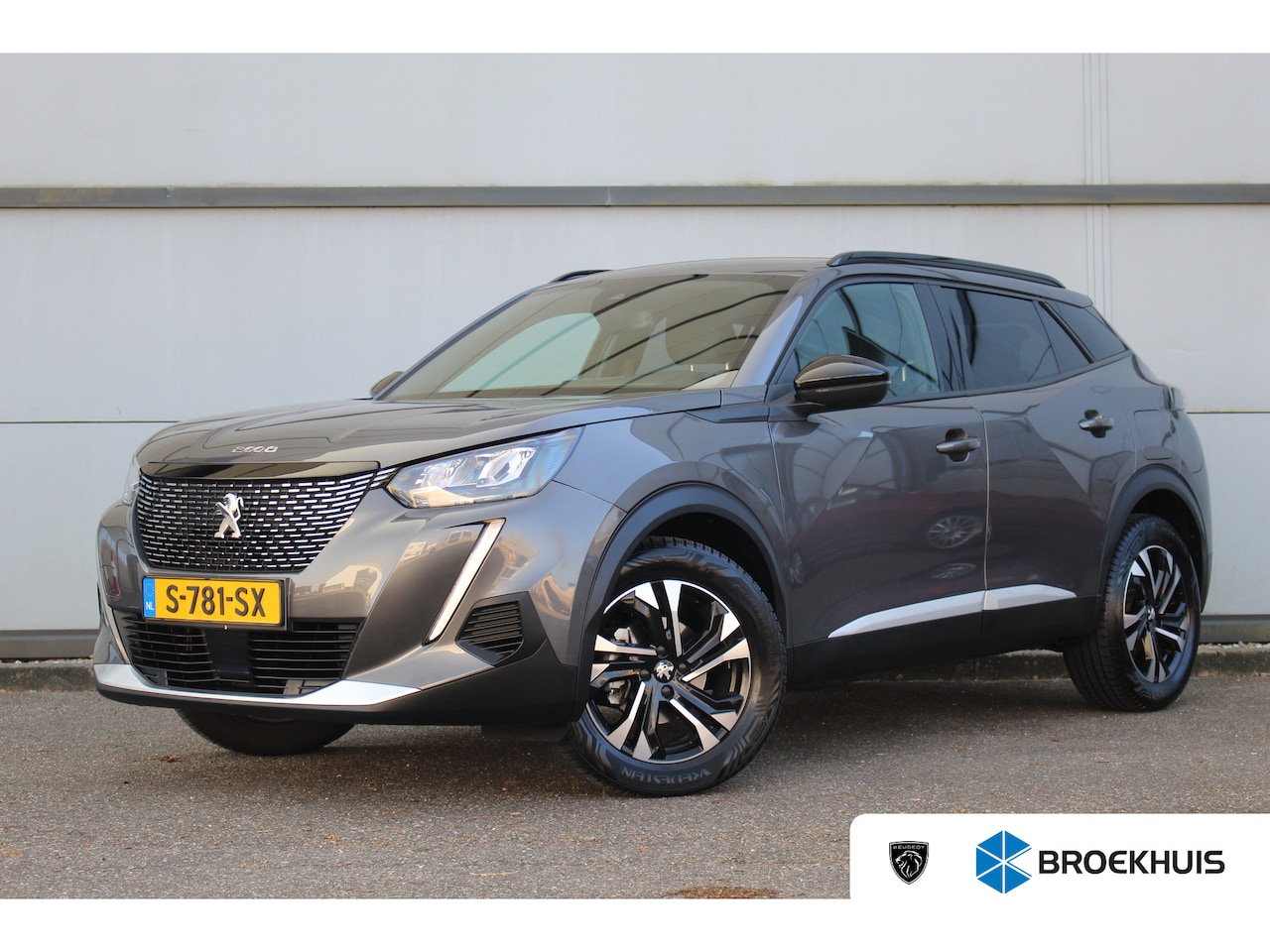 Peugeot 2008 - 1.2 Allure Pack | Afn. Trekhaak | Camera | Stoelverwarning | Drive Assist | Navi | Carplay - AutoWereld.nl