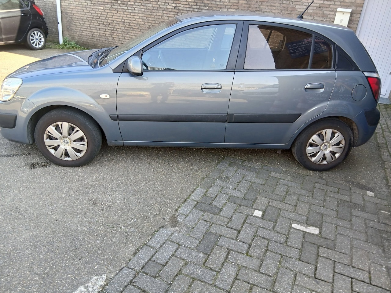 Kia Rio - 1.4 L 1.4 L - AutoWereld.nl