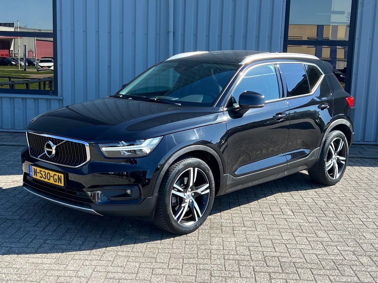 Volvo XC40 - 2.0 B4 Business Pro - Adaptive Cruisecontrole - Stoelverwarming - Stuurverwarming - Trekha - AutoWereld.nl