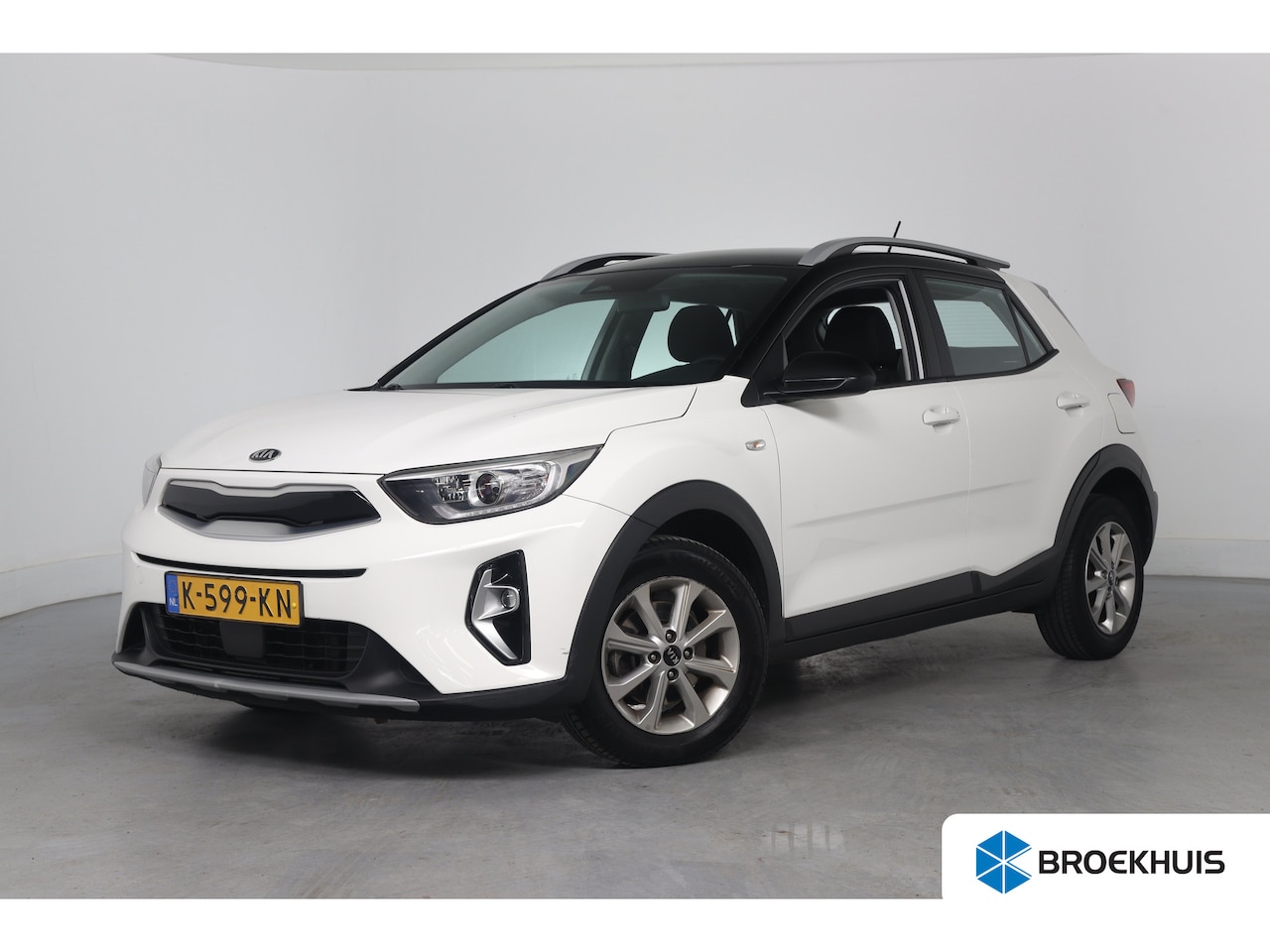 Kia Stonic - 1.0 T-GDi MHEV DynamicLine Airco | Cruise control | Carplay | Camera | Parkeersensoren | - AutoWereld.nl