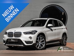 BMW X1 - sDrive20i Orange Edition II panodak, sportstoelen, leder, trekhaak