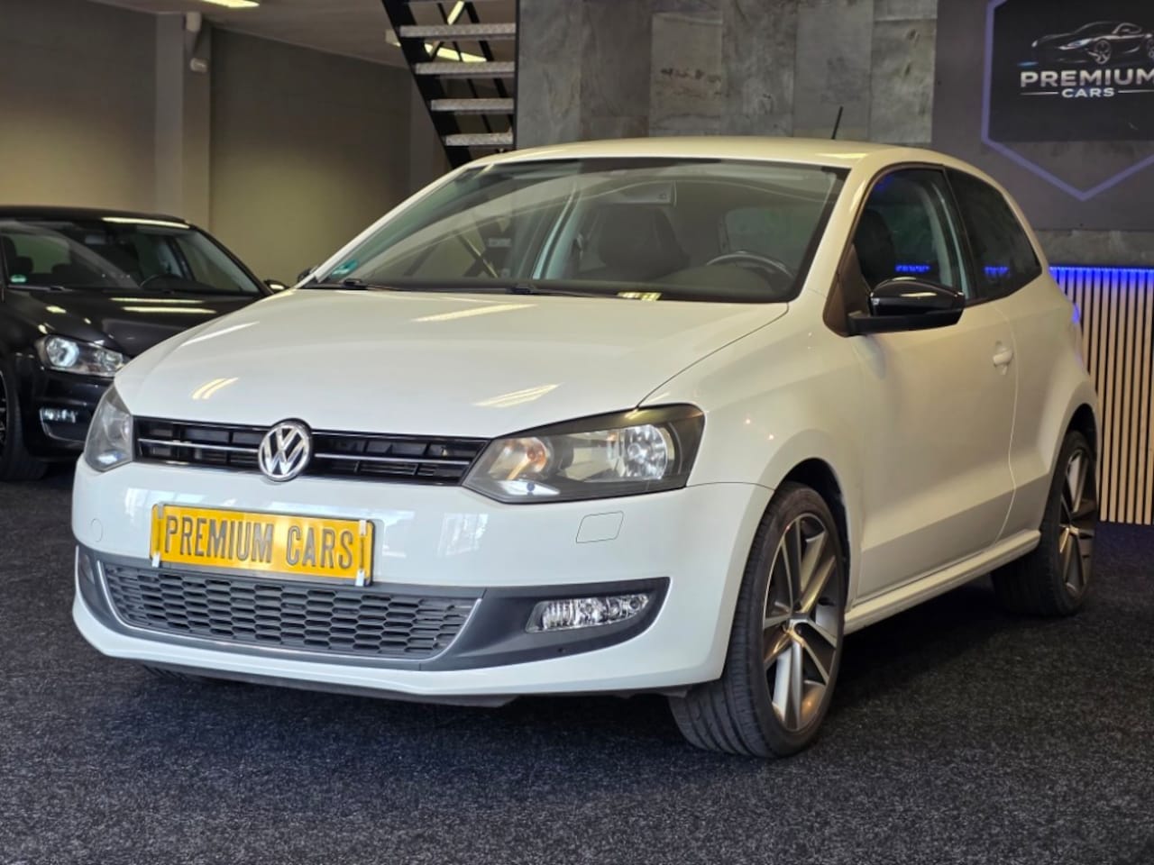 Volkswagen Polo - 1.2 TSI HIGHLINE Lambo Deuren / Navi / Airco / PDC - AutoWereld.nl