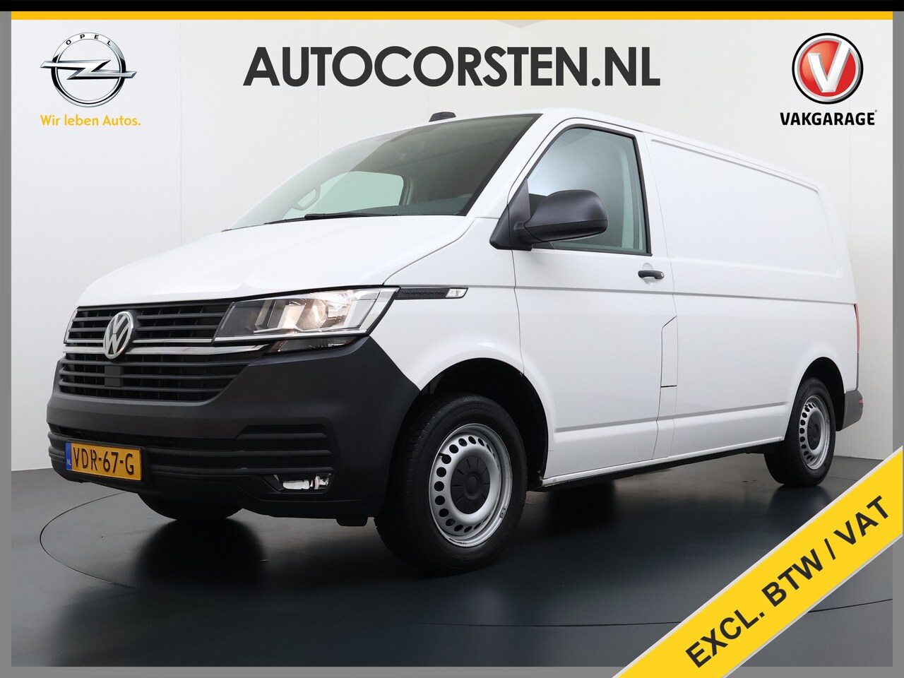 Volkswagen Transporter - 2.0TDI 150PK Automaat L1H1 28 3-Persoons Euro 6 Trekhaak Navi* Apple Carplay Android Auto - AutoWereld.nl