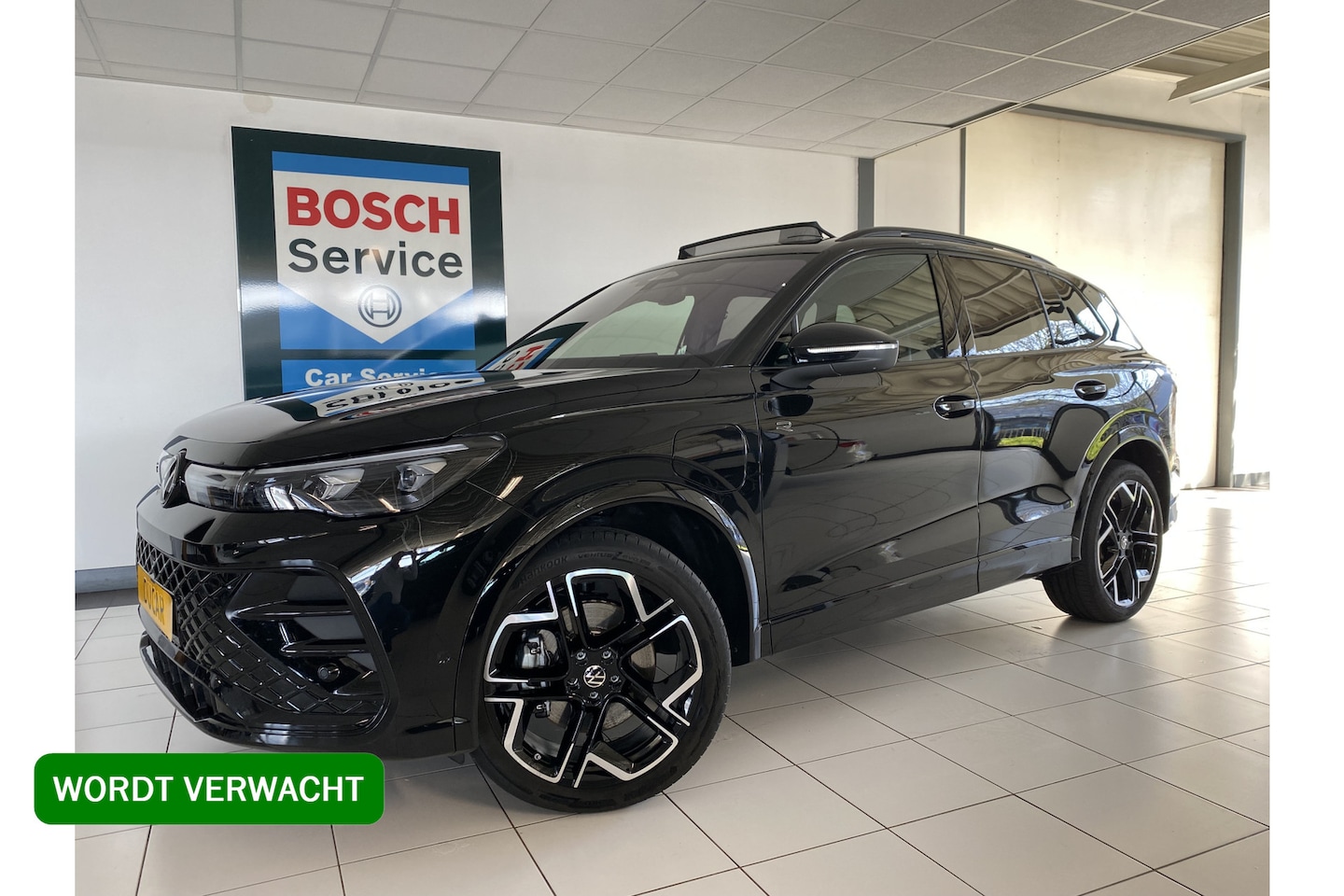 Volkswagen Tiguan - 1.5 eHybrid R-Line Edition 272 PK Full option, pano, trekhaak, headup - AutoWereld.nl