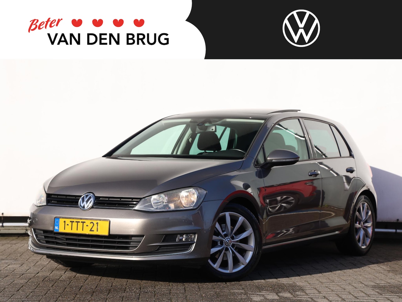 Volkswagen Golf - 1.4 TSI Highline 122pk | NL-Auto | Navigatie | Trekhaak | Climate control | Panoramadak - AutoWereld.nl