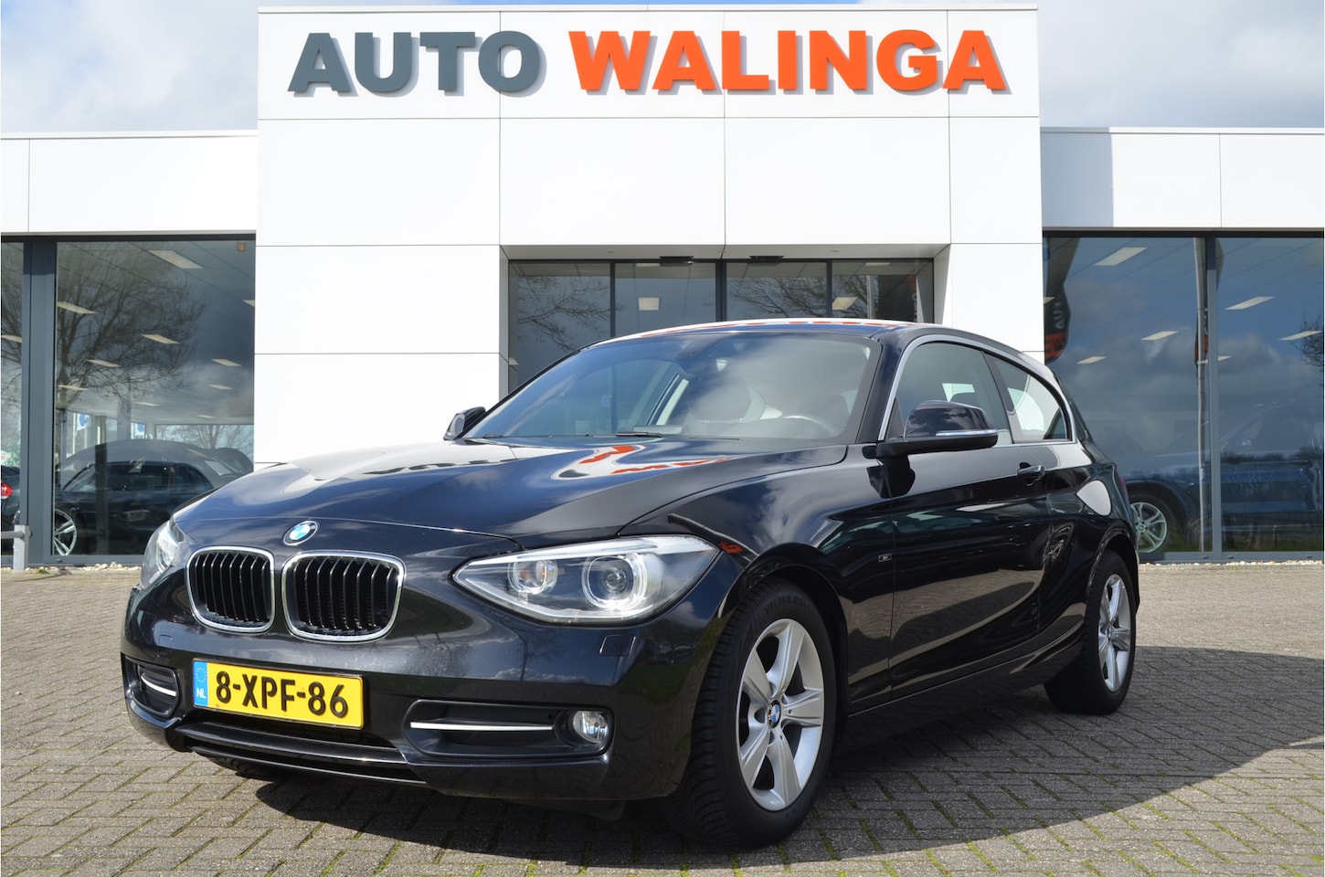 BMW 1-serie - 116i Sport | Sportstoelen | Climatronic | Led Verlichting | Navigatie | PDC | - AutoWereld.nl