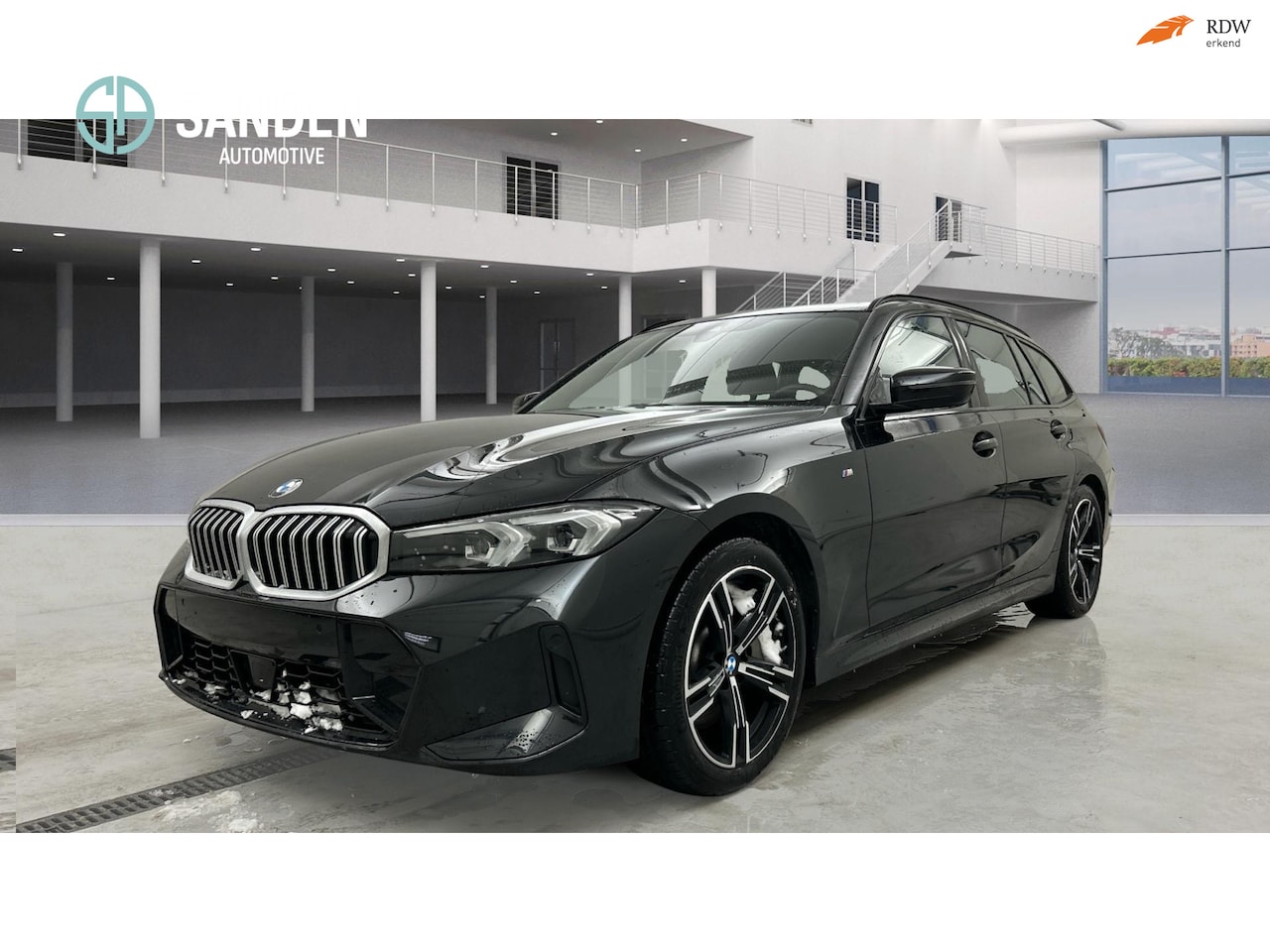 BMW 3-serie Touring - 330i xDrive M SPORT|Automaat|LED|Camera|Navi|Sfeerverlichting|HIFI|Alarm|19inch - AutoWereld.nl