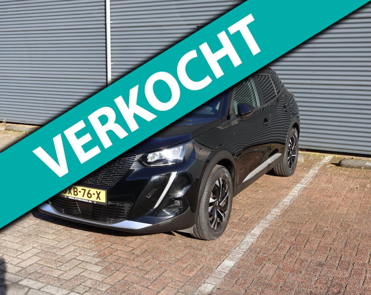 Peugeot 2008 - 1.2 PureTech Allure Pack Navi Apple Carplay Camera Dealer Cruise Airco Garantie - AutoWereld.nl