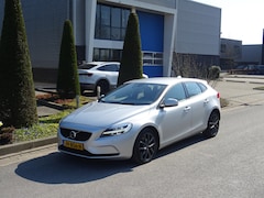 Volvo V40 - 2.0 T2 Nordic+ | Standkachel | LED | 100% Onderhouden