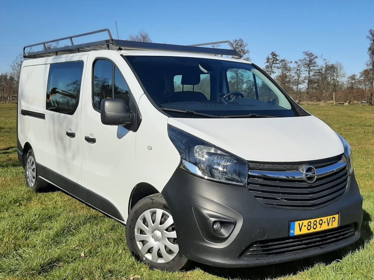 Opel Vivaro - 1.6 CDTi L2H1 DC 70kW 95pk Airco Navigatie Bluetooth Trekhaak Im - AutoWereld.nl