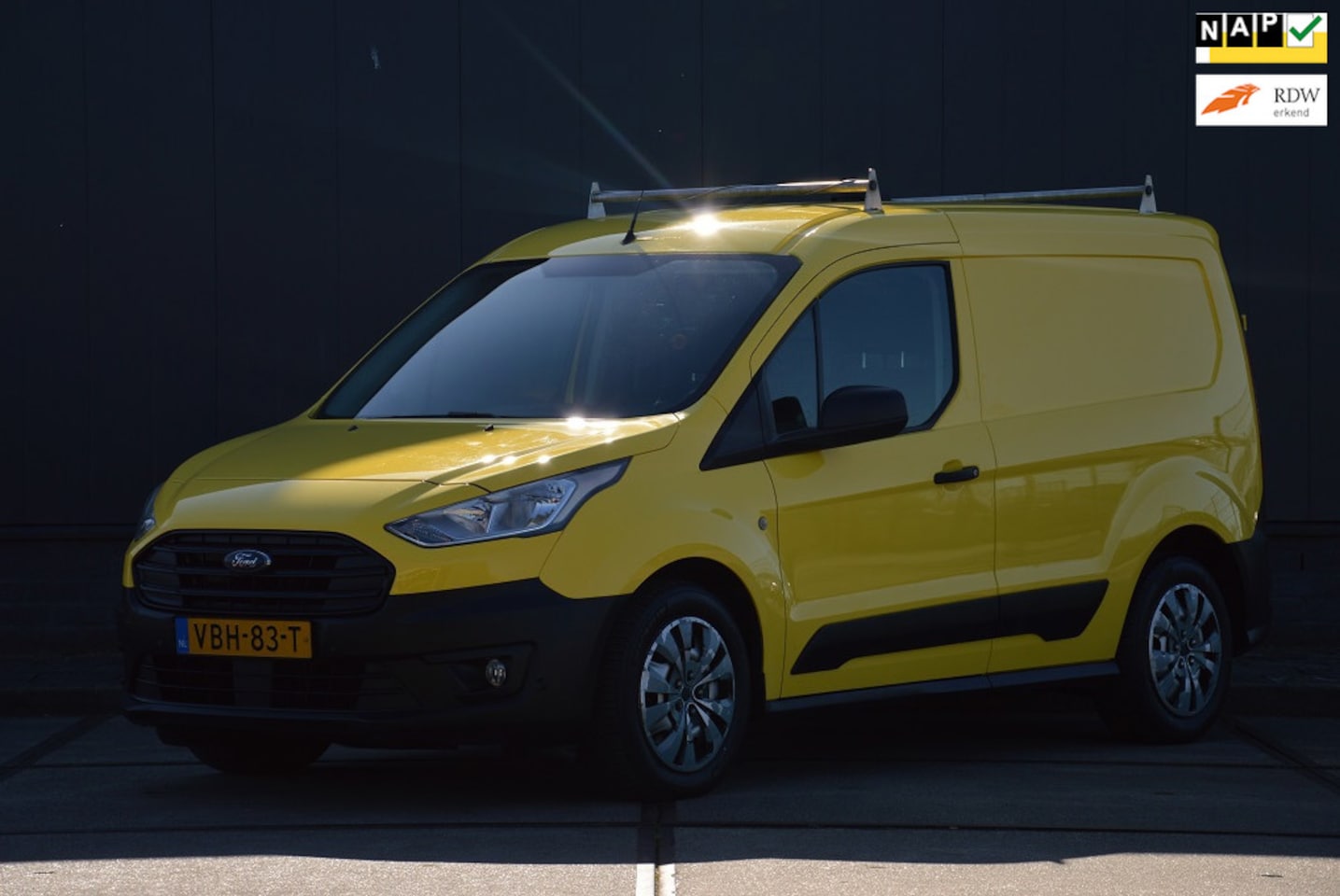 Ford Transit Connect - 1.5 EcoBlue L1 Ambiente Euro 6 100PK Airco SChuifdeur - AutoWereld.nl