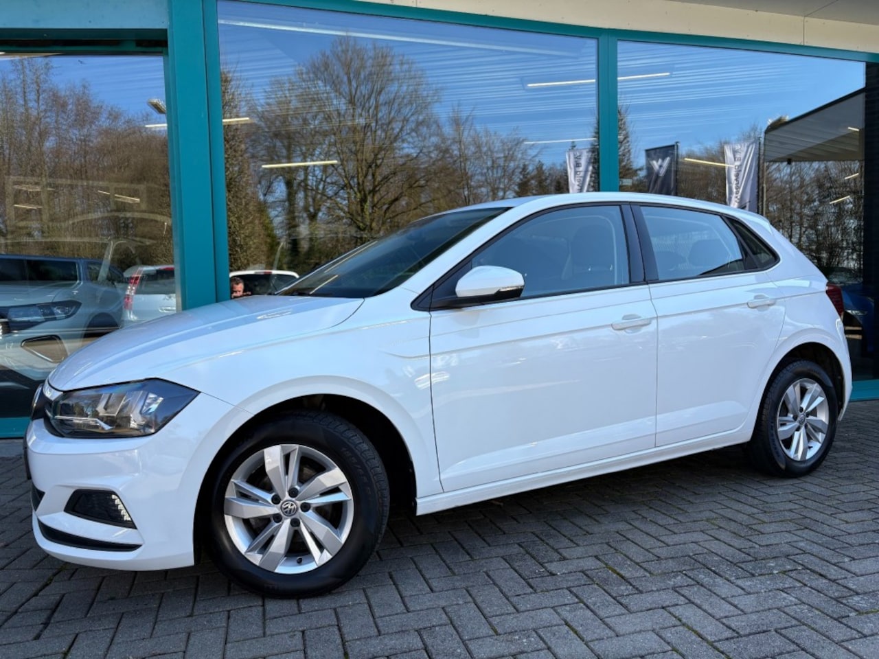 Volkswagen Polo - 1.0 TSI 95pk DSG CarPlay, Navi, LED, PDC, Bluetooth, 15Inch - AutoWereld.nl