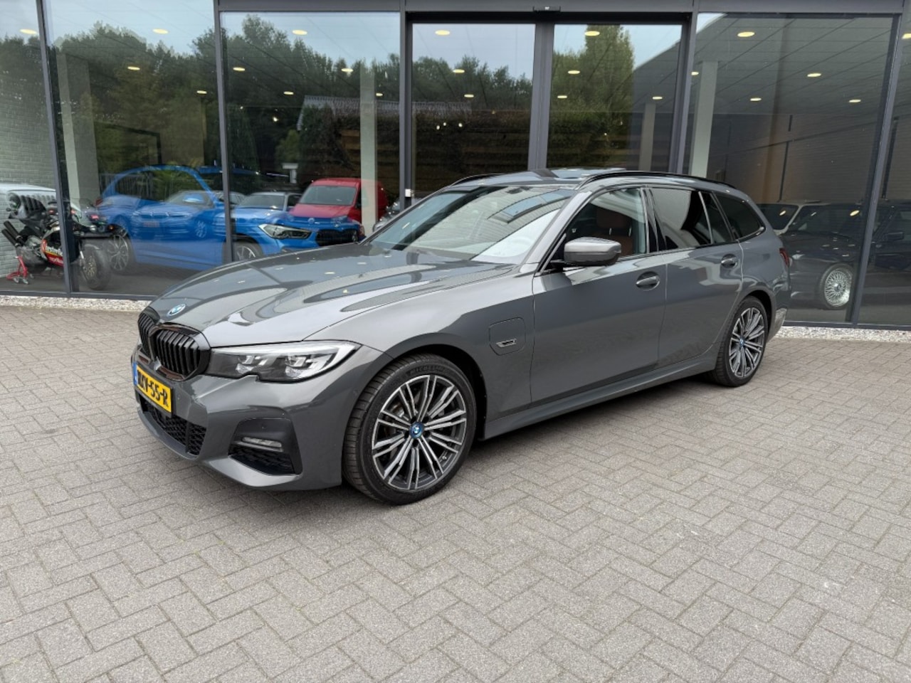 BMW 3-serie - 320e M-Sport,Pano,Tartufo Leder,Trekhk Elekt,LED,Adapt Cruise, - AutoWereld.nl