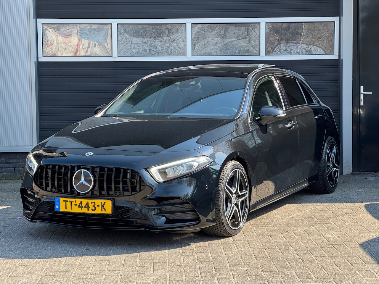 Mercedes-Benz A-klasse - 250 AMG Sport Pano, Led, Stoelverwarming, Ambient, Cruise, Camera, - AutoWereld.nl