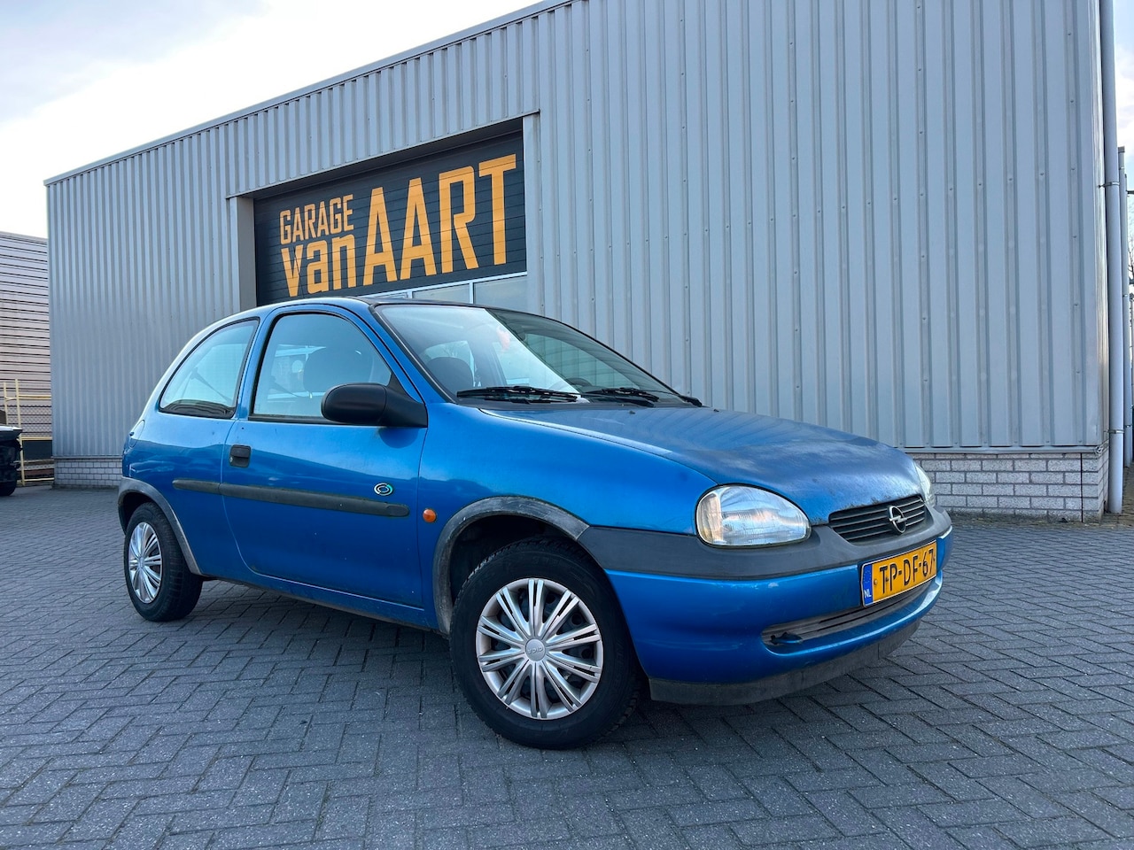 Opel Corsa - 1.4i Strada | STUURBEKR | APK 03-2027 | - AutoWereld.nl