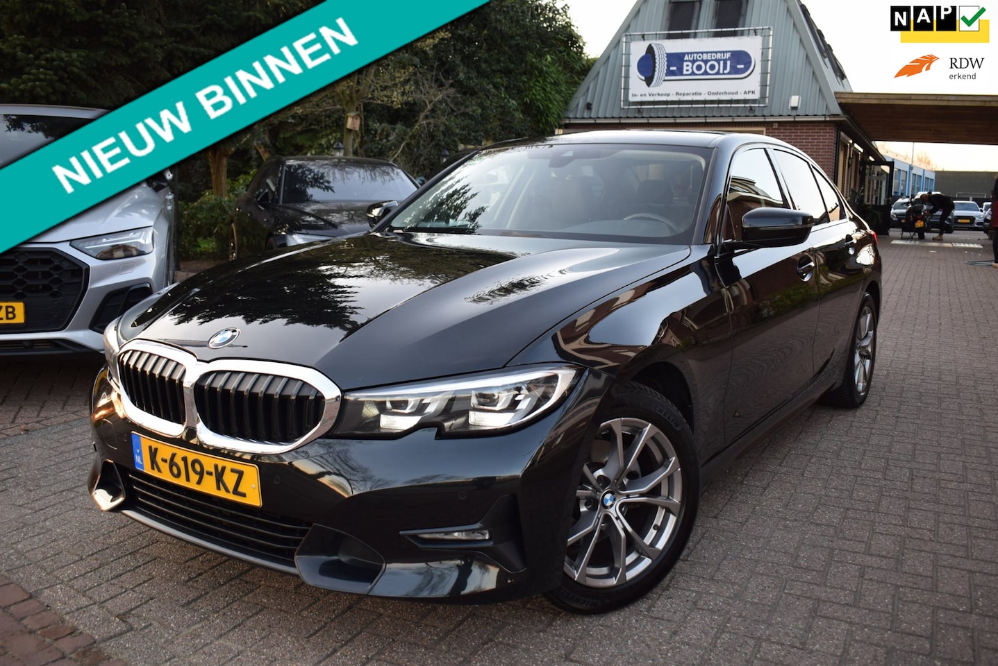 BMW 3-serie - 320i Executive Edition AUTOM/NAVI/CRUISE/AIRCO-ECC/PDC V+A/CARPLAY/NL-AUTO/XENON LED/BLUET - AutoWereld.nl