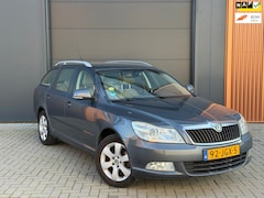 Skoda Octavia Combi - 1.8 TSI Elegance|Nwe remmen & banden|Parkeersensoren|Trekhaak|Cruise Control|Airco