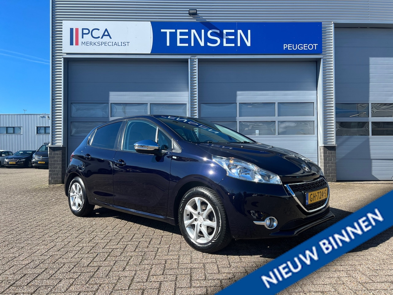 Peugeot 208 - 1.2 82PK PureTech Style | Airco | Navigatie | Cruise control | - AutoWereld.nl