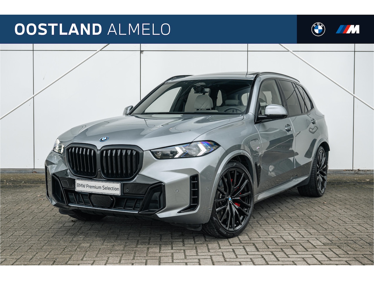 BMW X5 - xDrive50e High Executive M Sport Automaat / Trekhaak / Panoramadak / Comfort Access / Soft - AutoWereld.nl