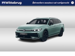 Volkswagen Passat Variant - 1.5 eHybrid 272pk R-Line DSG Automaat Black Style / Panoramadak / LM 18 inch / Massagestoe