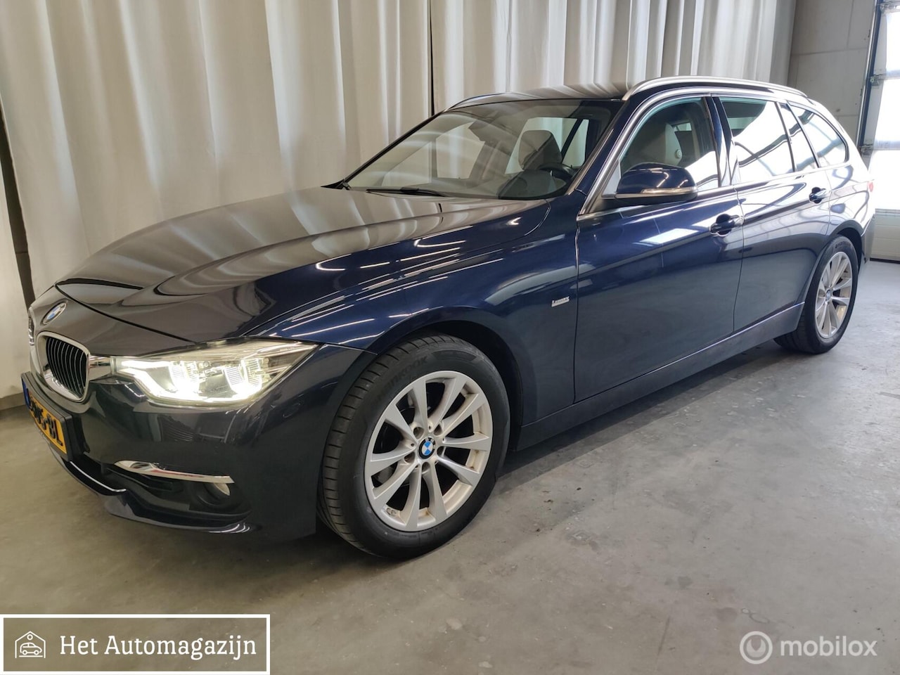 BMW 3-serie Touring - 318i LCI Luxury|Automaat|Leer|Trekh|Navi - AutoWereld.nl
