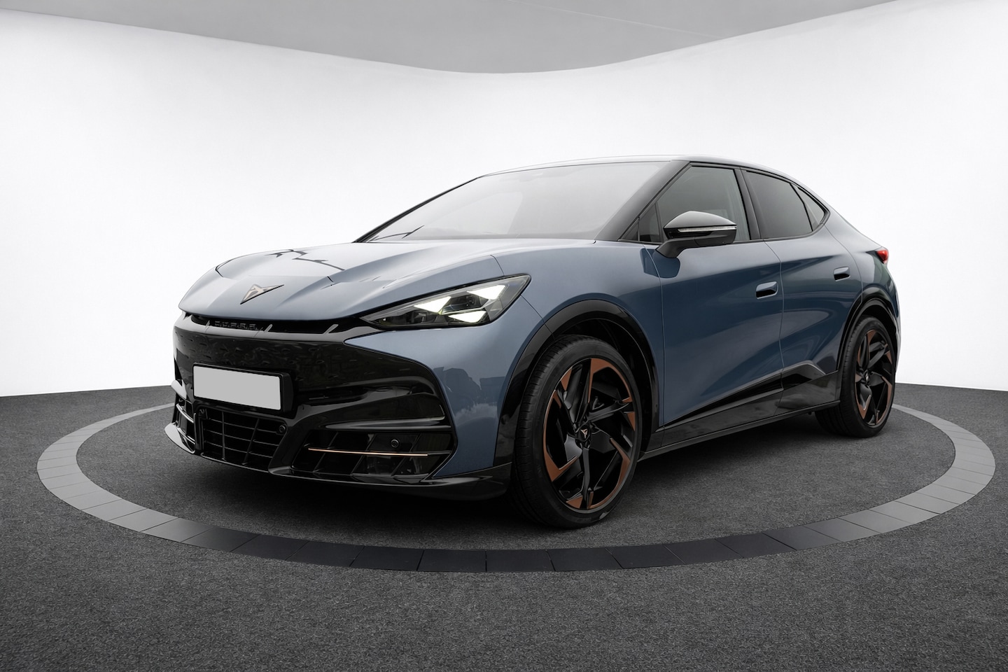 CUPRA Tavascan - VZ Adrenaline 82 kWh Cupra Tavascan VZ Adrealine ✅ 1 jaar garantie | 340 pk | Matrix | Warmtepomp | 360 | BTW - AutoWereld.nl