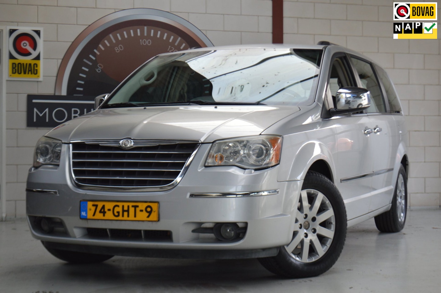 Chrysler Grand Voyager - 3.8 V6 Limited 3.8 V6 Limited, 7zits, Trekhaak, APK, VEEL OPTIES - AutoWereld.nl