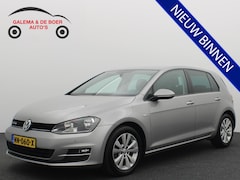 Volkswagen Golf - 1.0 TSI Connected Series NAVI / CLIMA / CARPLAY / PDC / BLUETOOTH / CRUISE / DAB+ / ZEER N
