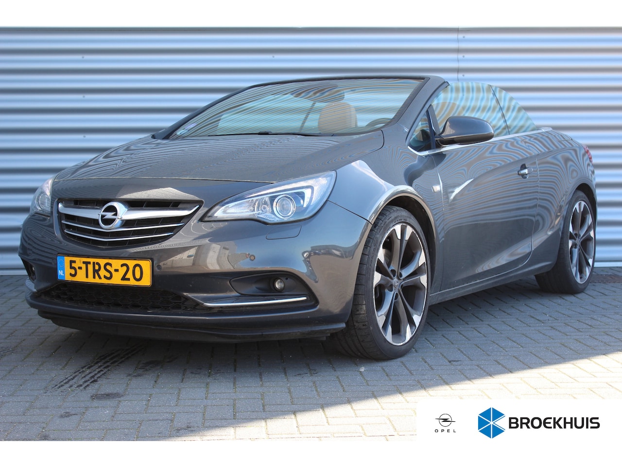 Opel Cascada - 1.6 TURBO 170PK COSMO+ / NAVI / LEDER / CLIMA / LED / PDC / AGR / PDC / 20" LMV / WINTERPA - AutoWereld.nl