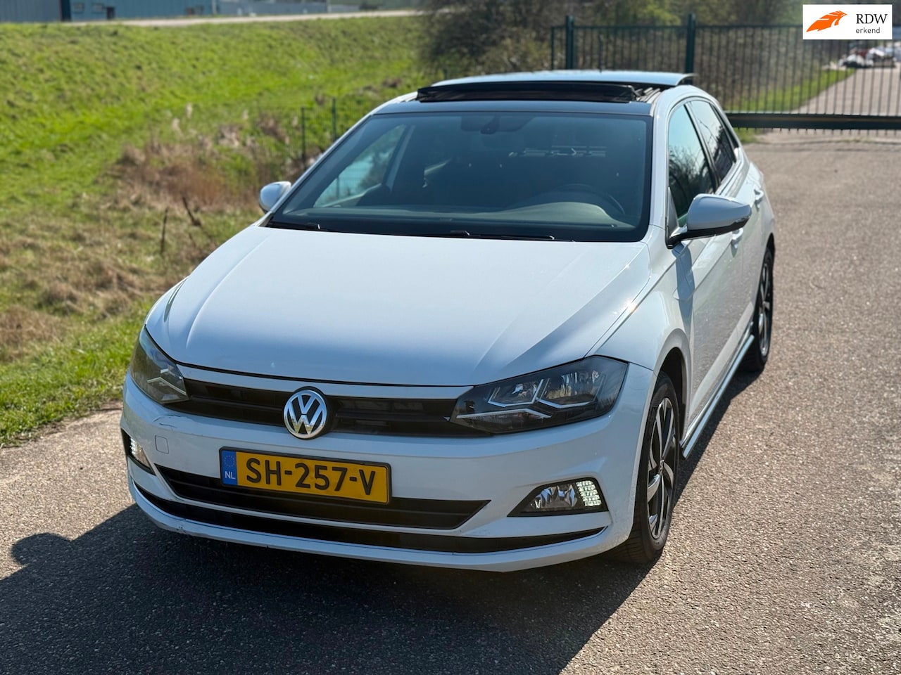 Volkswagen Polo - 1.0 TSI Highline 1.0 TSI Highline - AutoWereld.nl