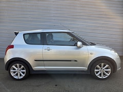 Suzuki Swift - 1.5 Exclusive