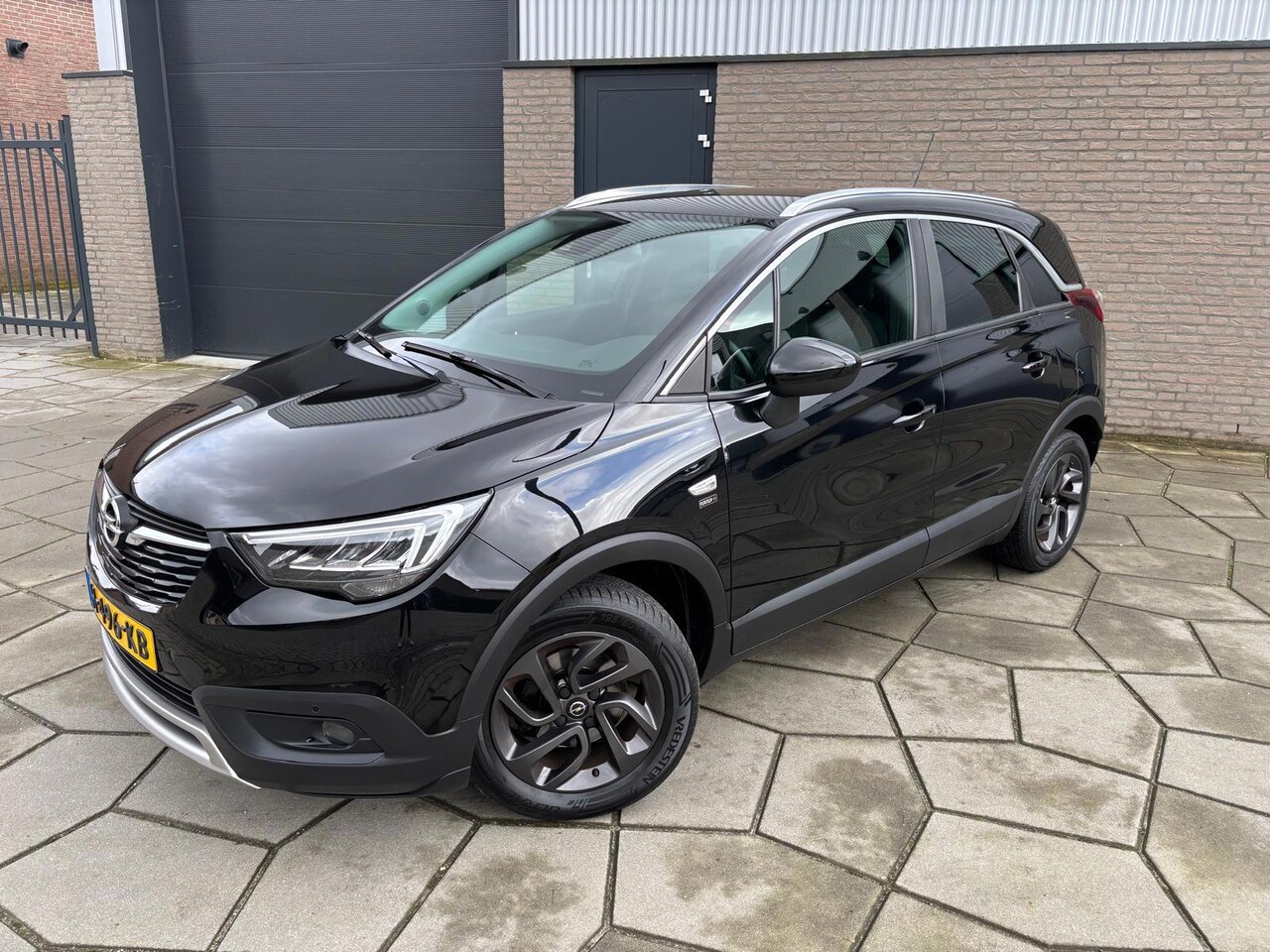 Opel Crossland X - 1.2 Turbo Edition 2020|6 versnell.|Camera | privacy-glas|Hoge instap | Reserve-wiel| - AutoWereld.nl