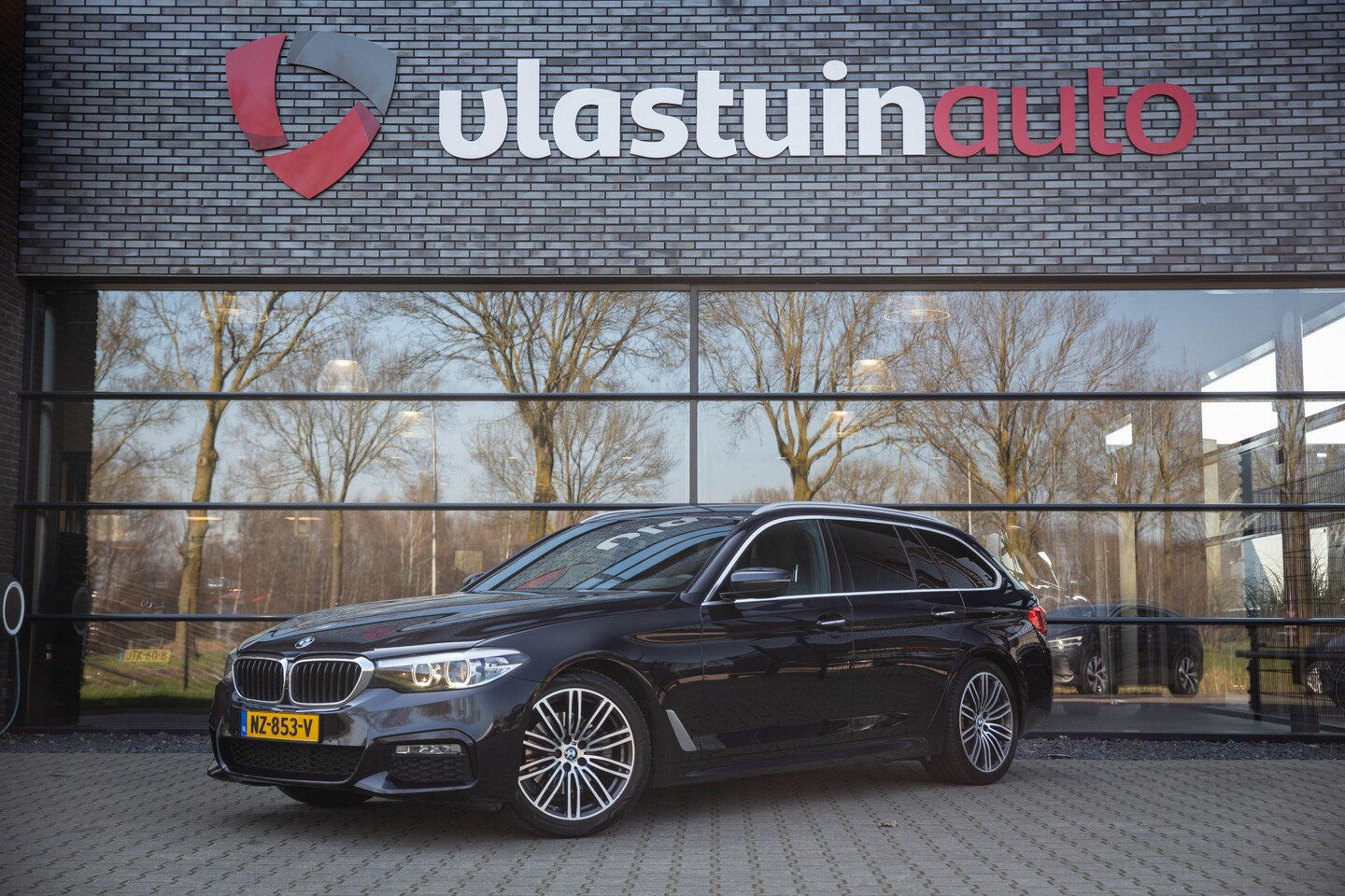 BMW 5-serie Touring - 520d Executive 520d Executive, , M-sport, Trekhaak, Navigatie, BMW Display Key, Origineel Nederlands - AutoWereld.nl