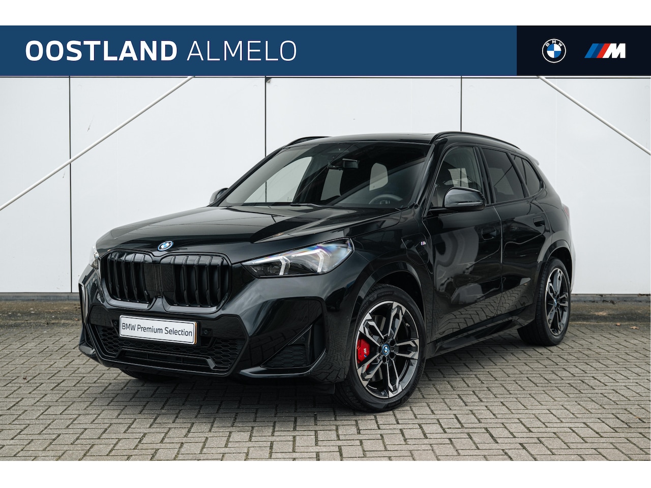BMW X1 - xDrive25e M Sport Automaat / Panoramadak / Sportstoelen / Comfort Access / Achteruitrijcam - AutoWereld.nl