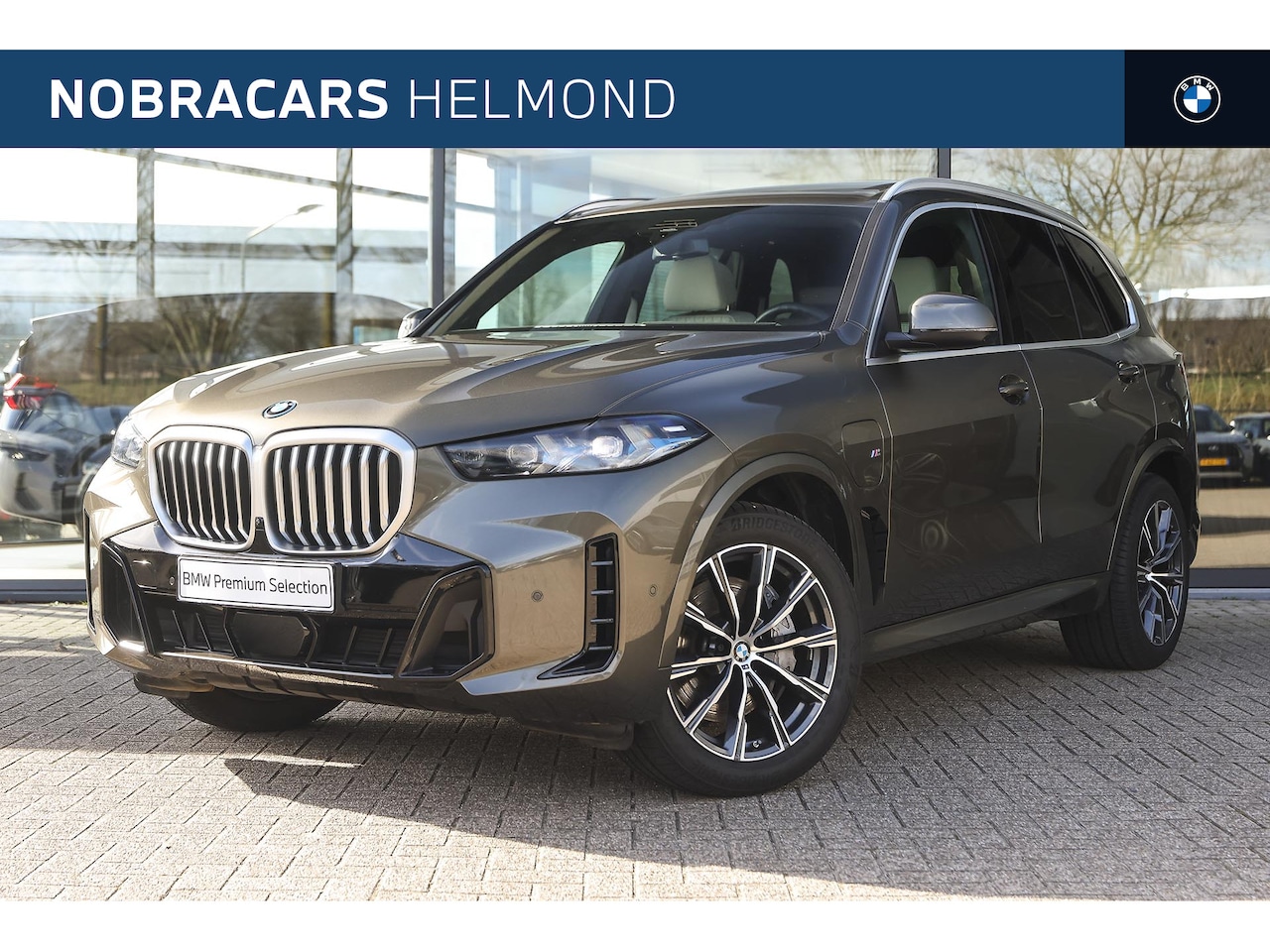 BMW X5 - xDrive50e High Executive M Sport Automaat / Trekhaak / Panoramadak / Comfort Access / Adap - AutoWereld.nl