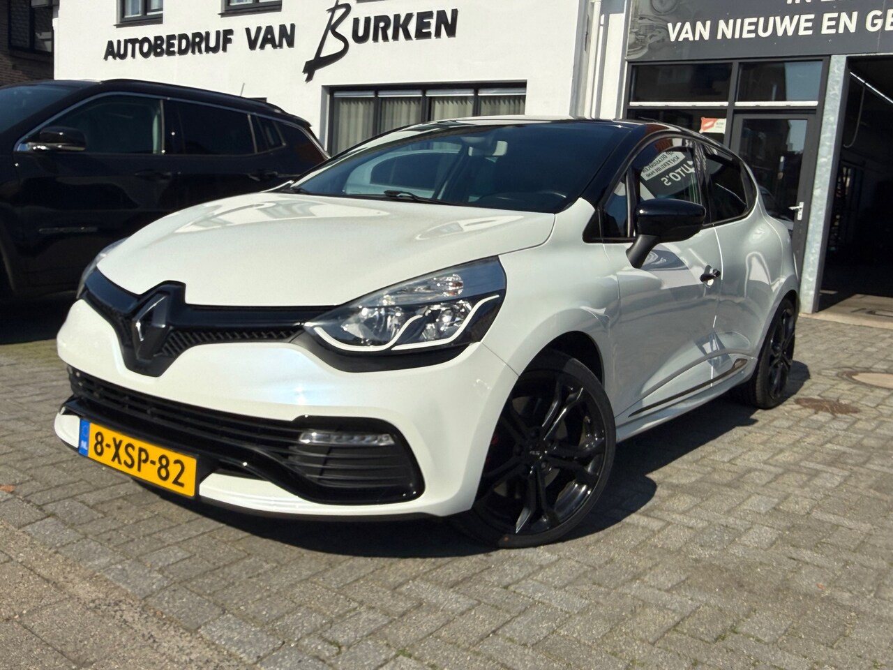 Renault Clio - 1.6 R.S. Monaco GP 1.6 R.S. Monaco GP, Stoelverwarming,Cruise control,Climate control,Navigatie,L.M.Velgen - AutoWereld.nl