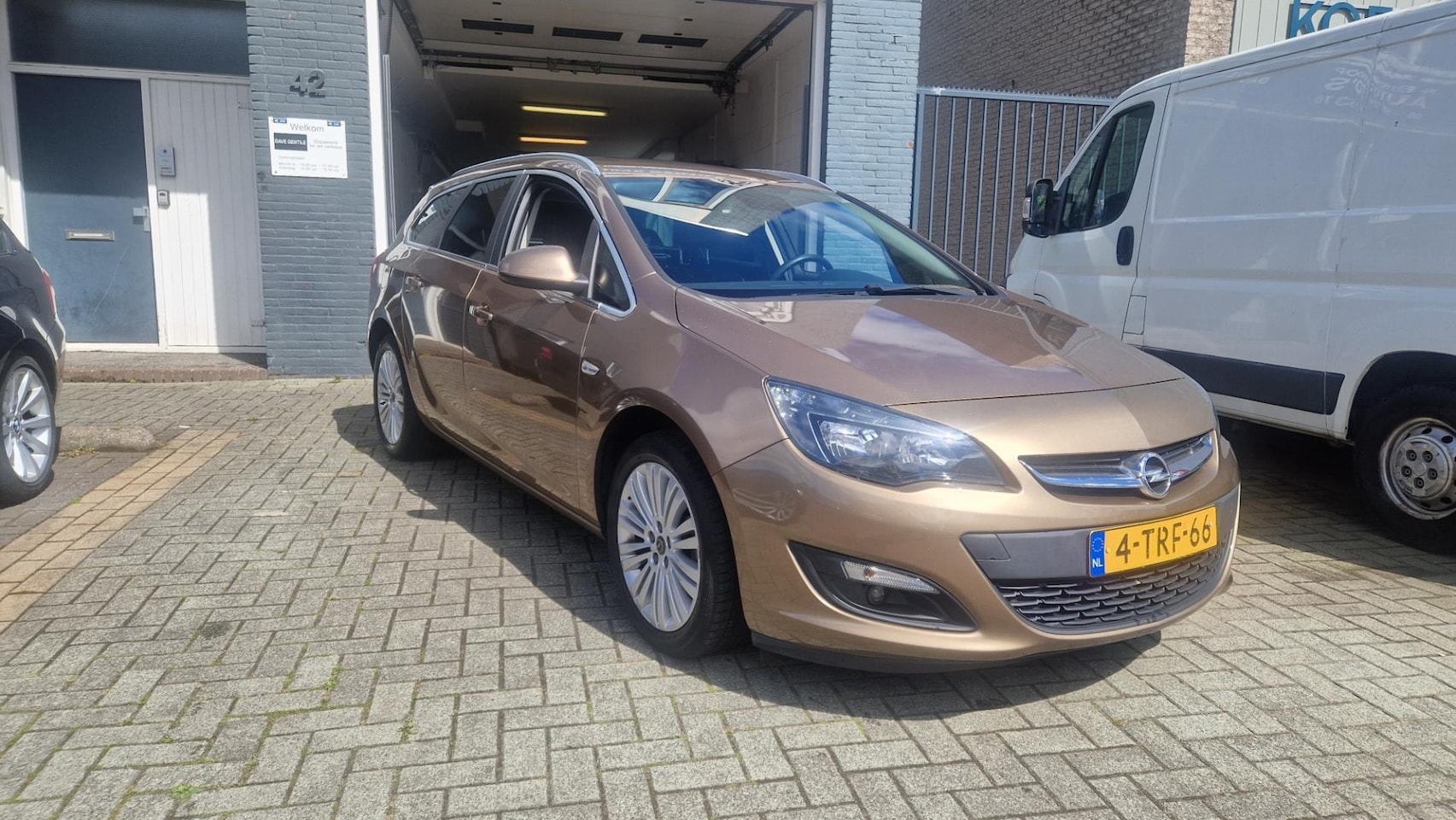 Opel Astra Sports Tourer - 1.4 Turbo Design Edition Inruil Mogelijk - AutoWereld.nl