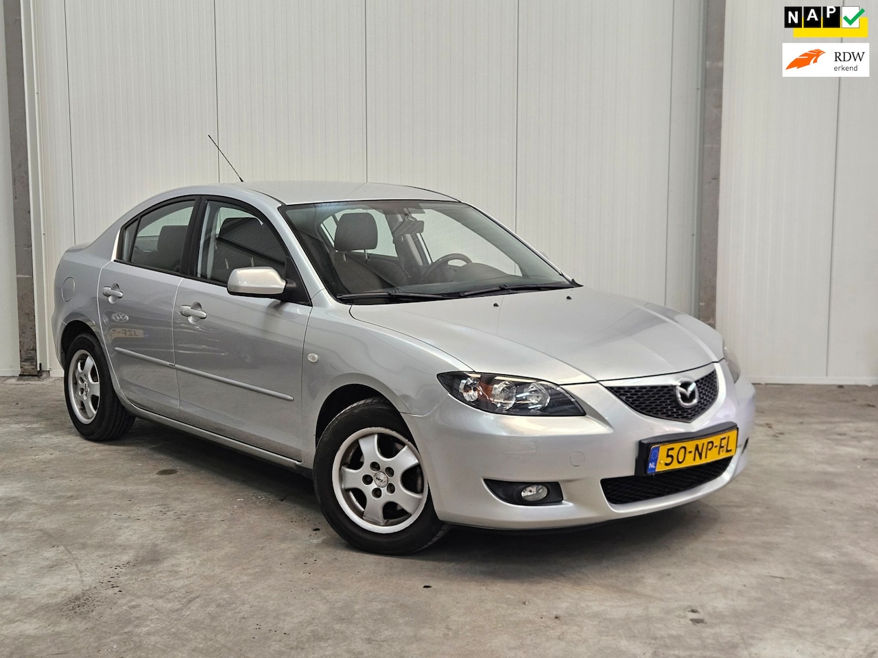 Mazda 3 - 1.6 Touring | NAP | Onderhoudshistorie bekend - AutoWereld.nl
