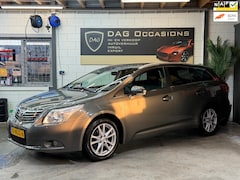Toyota Avensis Wagon - 2.0 D-4D Business CAMERA|LEER|TREKHAAK|DEALER ONDERHOUDEN