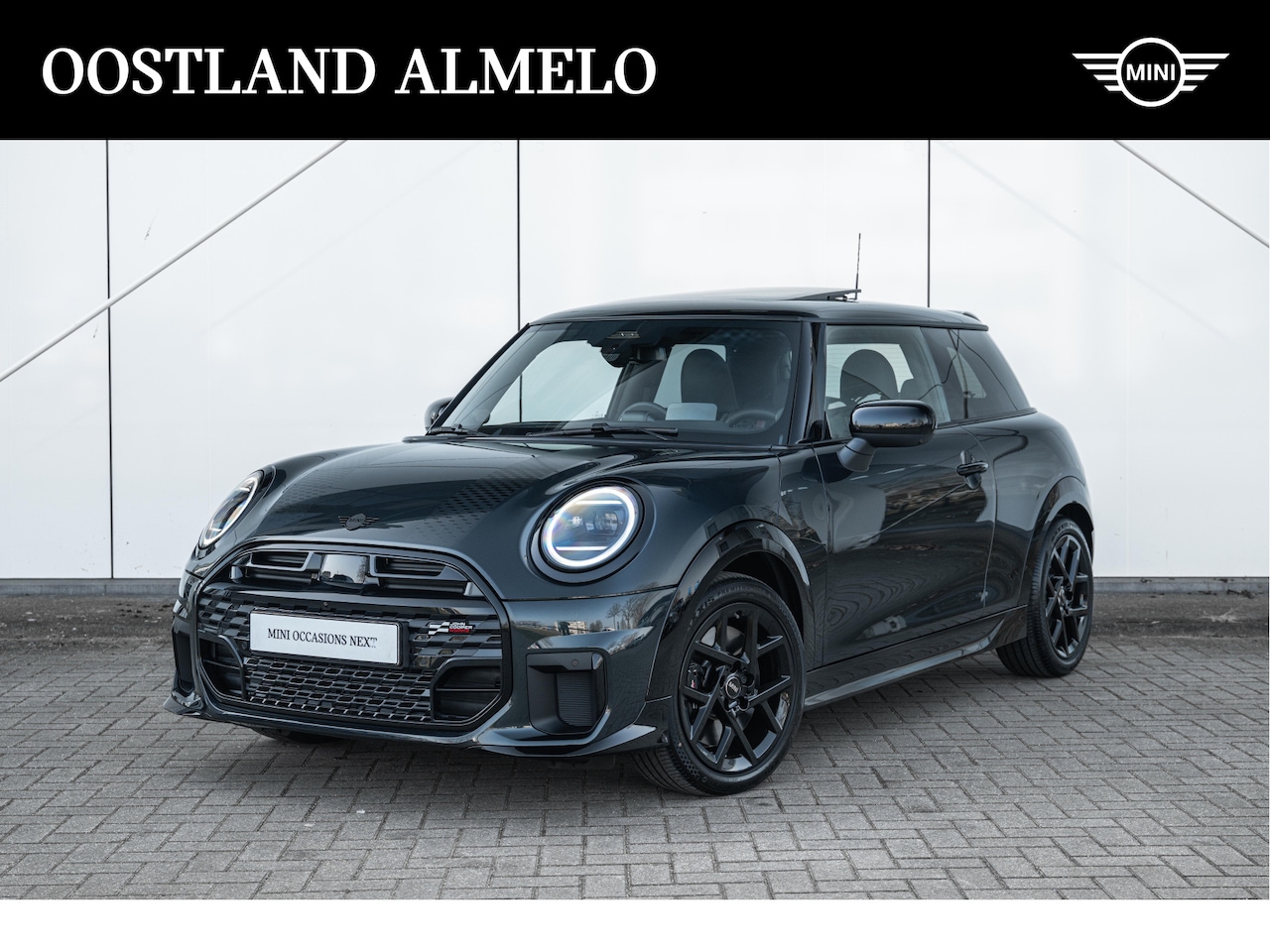 MINI Cooper S - Hatchback / JCW / Pakket XL / 17" John Cooper Works Sprint Spoke black - AutoWereld.nl