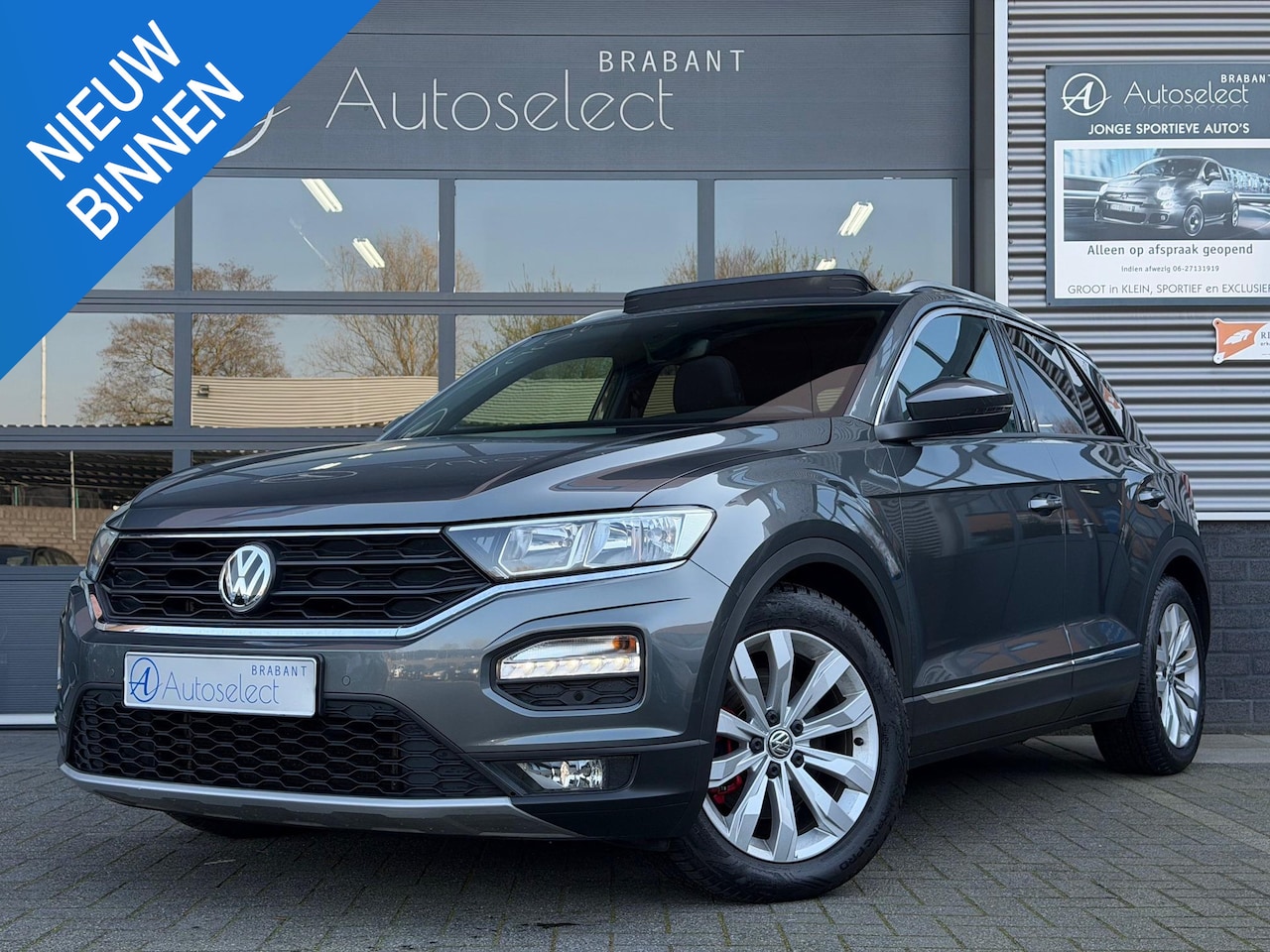 Volkswagen T-Roc - 1.5 TSI Sport Pano Navi DigiDash - AutoWereld.nl