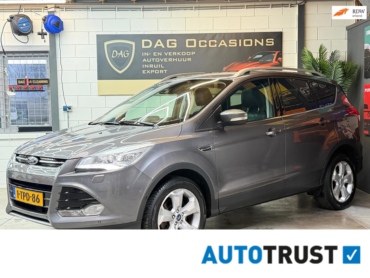 Ford Kuga - 1.6 Titanium 4WD|AUTO|CAMERA|OPENDAK|LEER|TREKHAAK - AutoWereld.nl