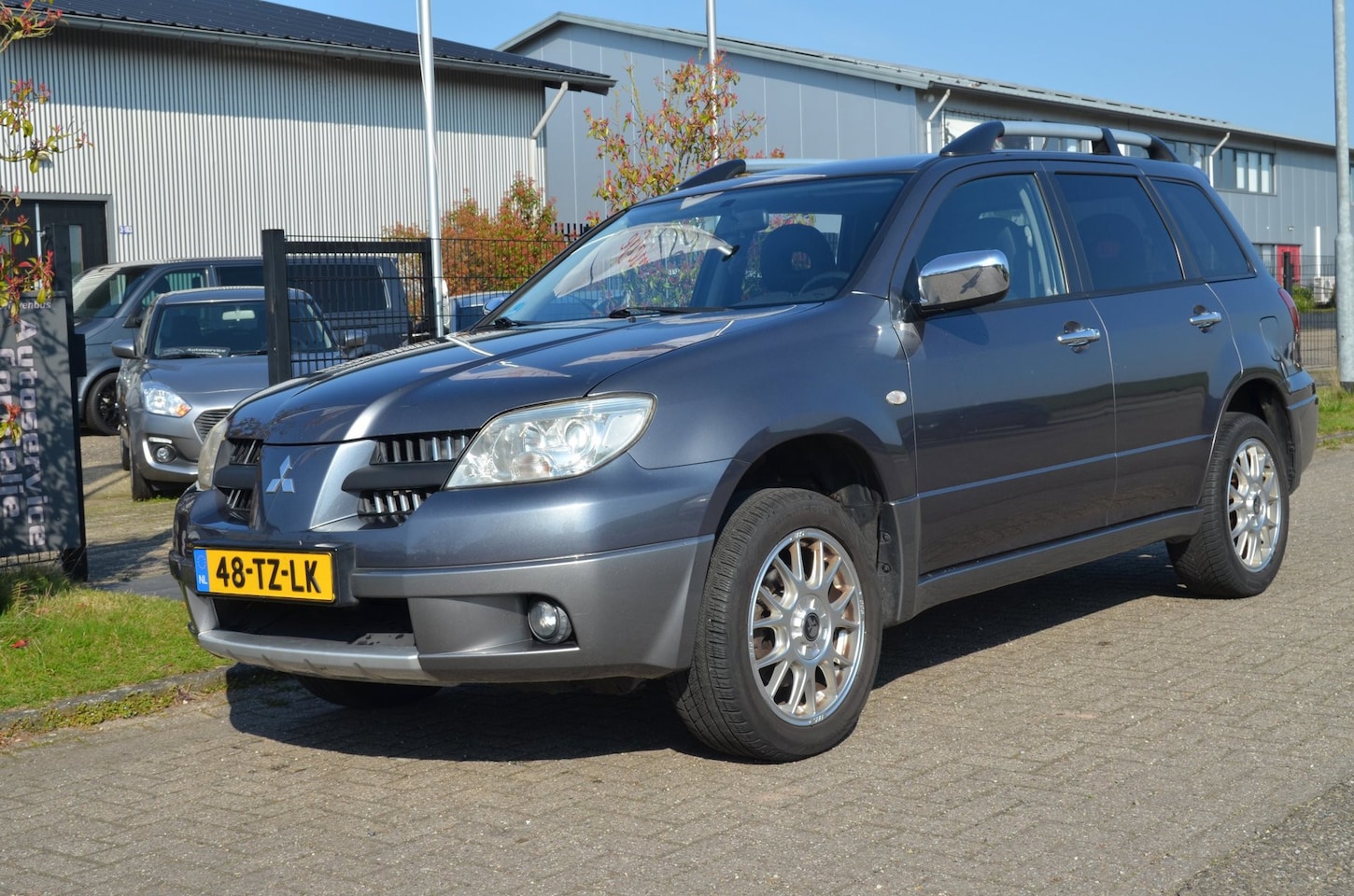 Mitsubishi Outlander Sport - 2.0 Invite+ Airco|Leer|Trekhaak|PDC - AutoWereld.nl