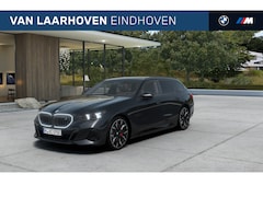 BMW i5 Touring - xDrive40 M Sport / Panoramadak / Trekhaak / Adaptief onderstel professional / Adaptieve LE