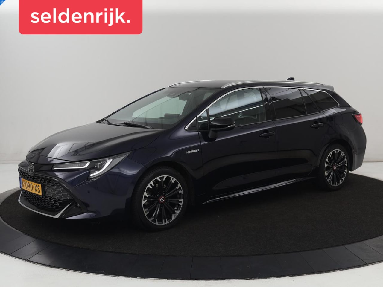 Toyota Corolla - 2.0 Hybrid GR-Sport | Leder/Alcantara | Stoelverwarming | Trekhaak | Sportstoelen | Camera - AutoWereld.nl