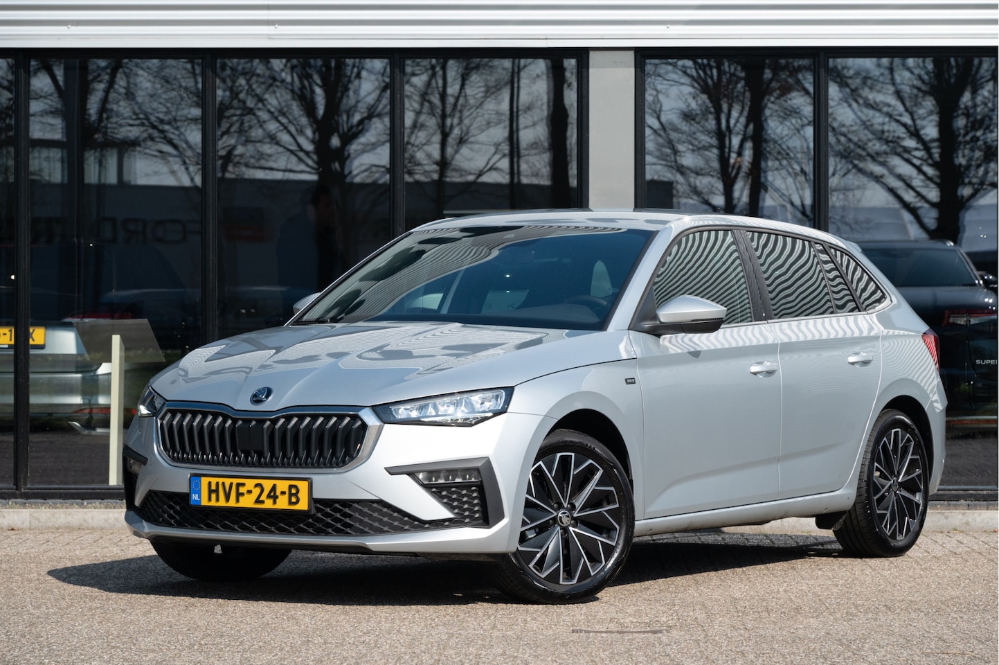 Skoda Scala - 1.0 TSI Drive DSG | Sportstoelen | Stoel- Stuurverw. | 17" | Virtual Cockpit - AutoWereld.nl